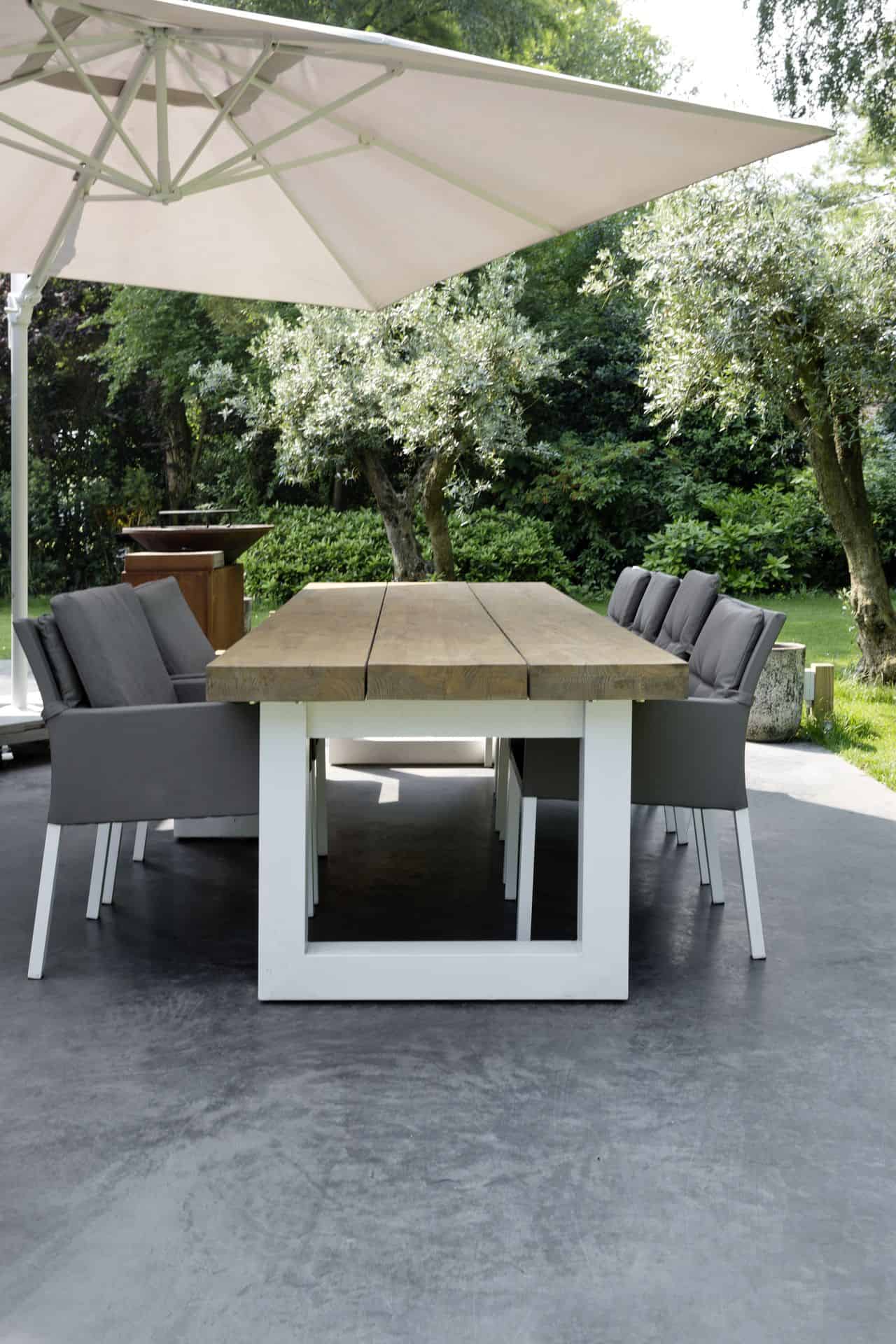 Beton terras, woonterras van beton, betonnen terras