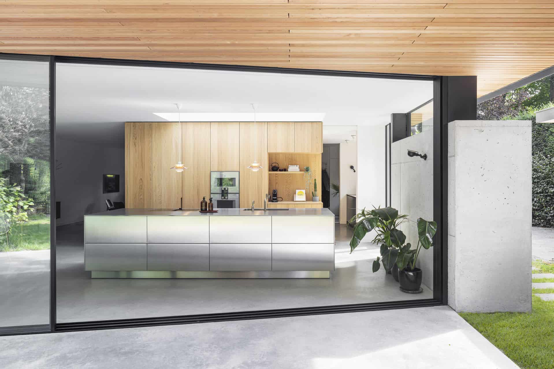 gevlinderde betonvloer binnen en buiten