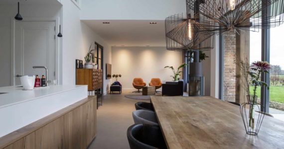 Beton ciré vloer in de keuken in Boekel.